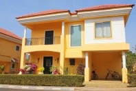 Ralph, Nuvem – Santa Fe Realty Pvt. Ltd.